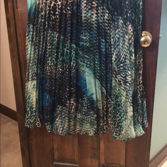 Floor length gown with sweet heart bodice - Picture 2 of 4